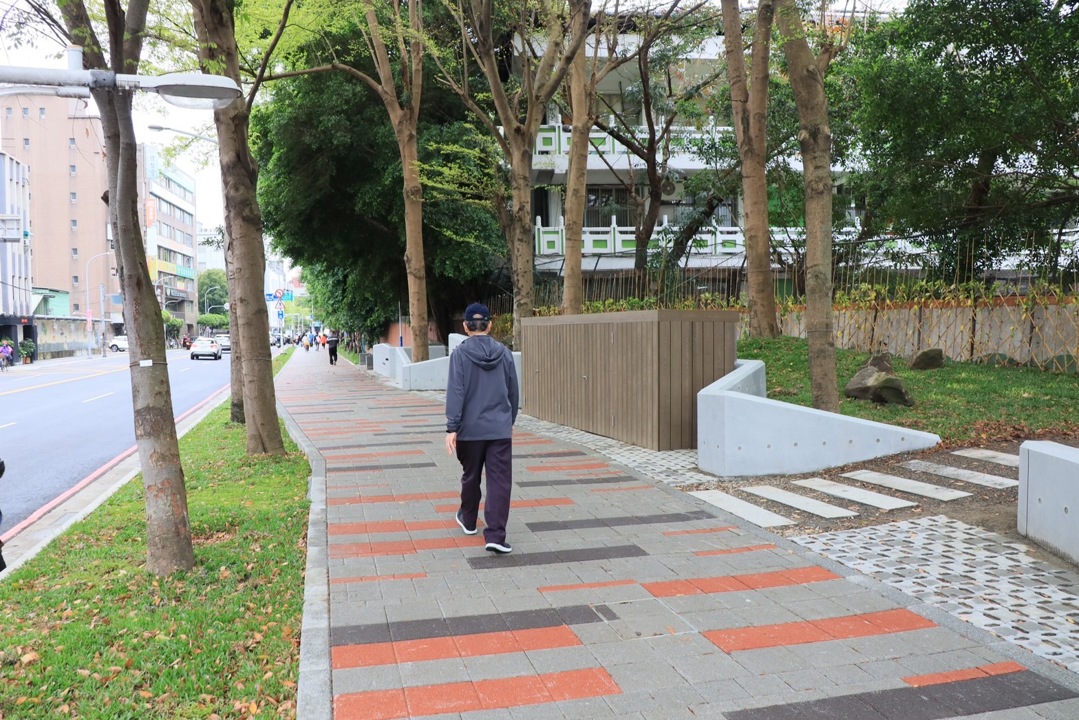 新北養工處打造府中美學板橋北門街人行環境改造工程，贏得去年公共工程金質獎，成為各縣市政府考察標的。