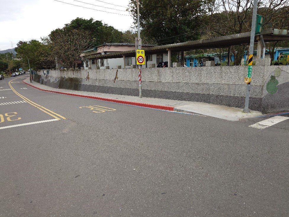 正門右側圍牆_改善後