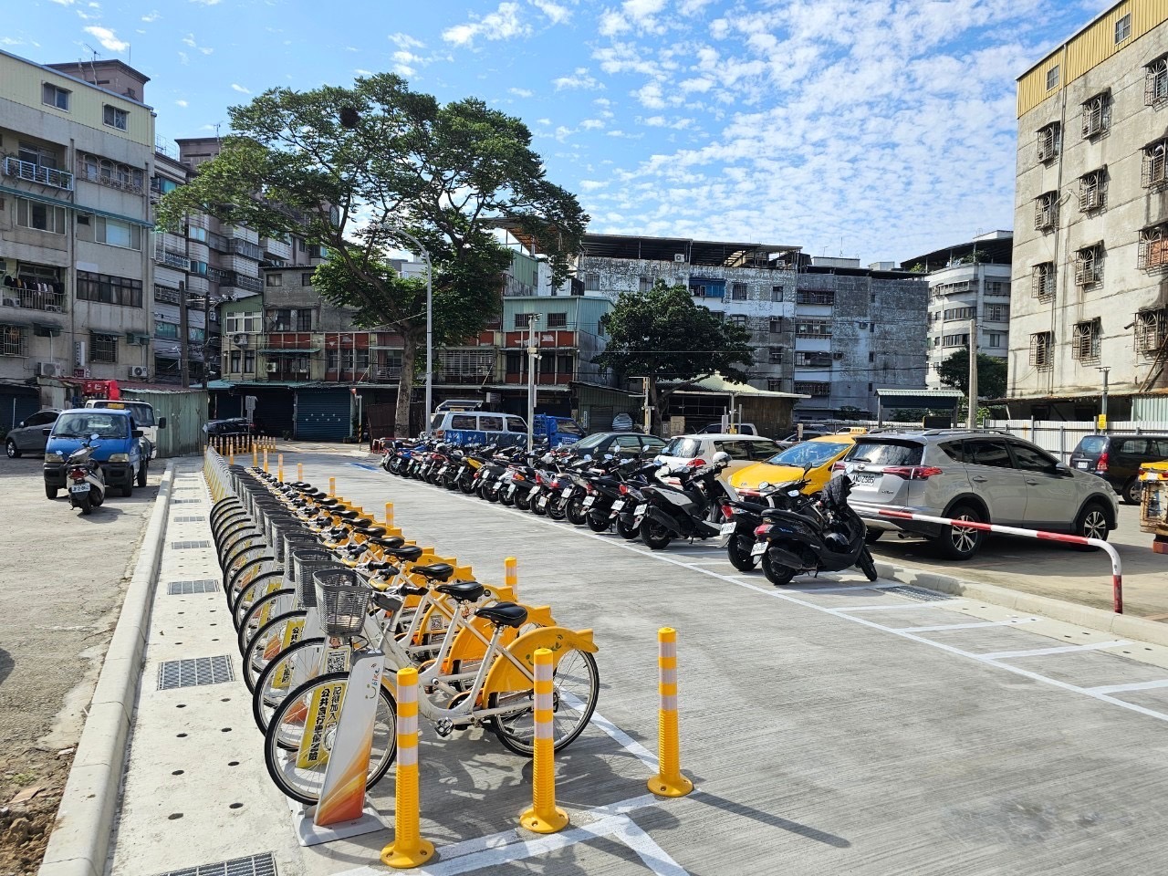 位於蘆洲的今年第一件美樂地工程，完工後規劃出82格免費機車停車格及YouBike微笑單車站，供民眾使用。