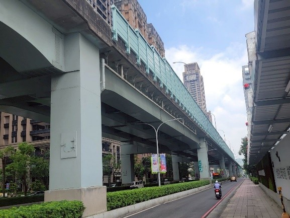 新莊區台1高架隔音牆增設工程(新潤莫內花園社區旁)