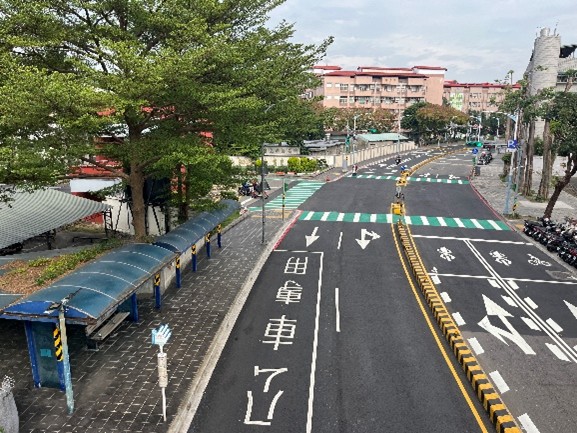 板橋區大觀路一段(華僑高中)人行環境改善工程改善後