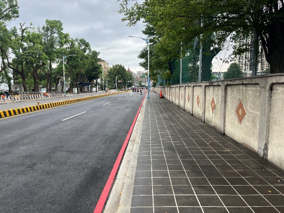 板橋區大觀路一段(華僑高中)人行環境改善工程-改善後