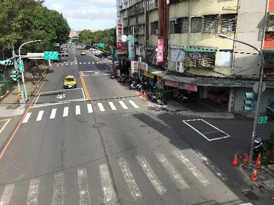 (圖6)橋上遙望照片